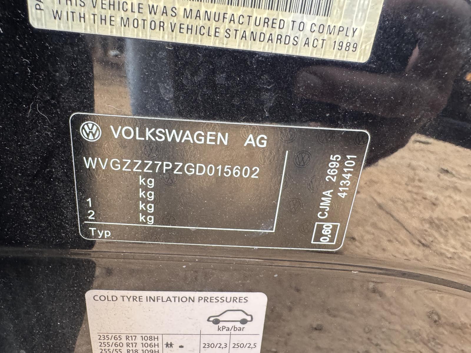 View VOLKSWAGEN TOUAREG 2016 4 Door Station Wagon Breaking