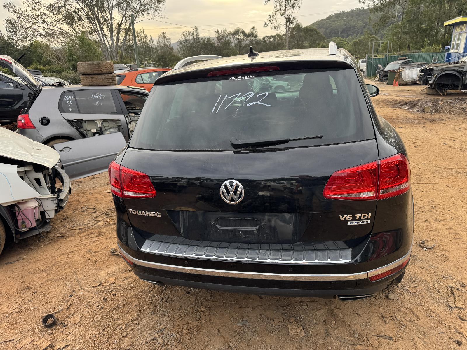 View VOLKSWAGEN TOUAREG 2016 4 Door Station Wagon Breaking