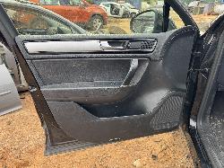 View VOLKSWAGEN TOUAREG 2016 4 Door Station Wagon Breaking