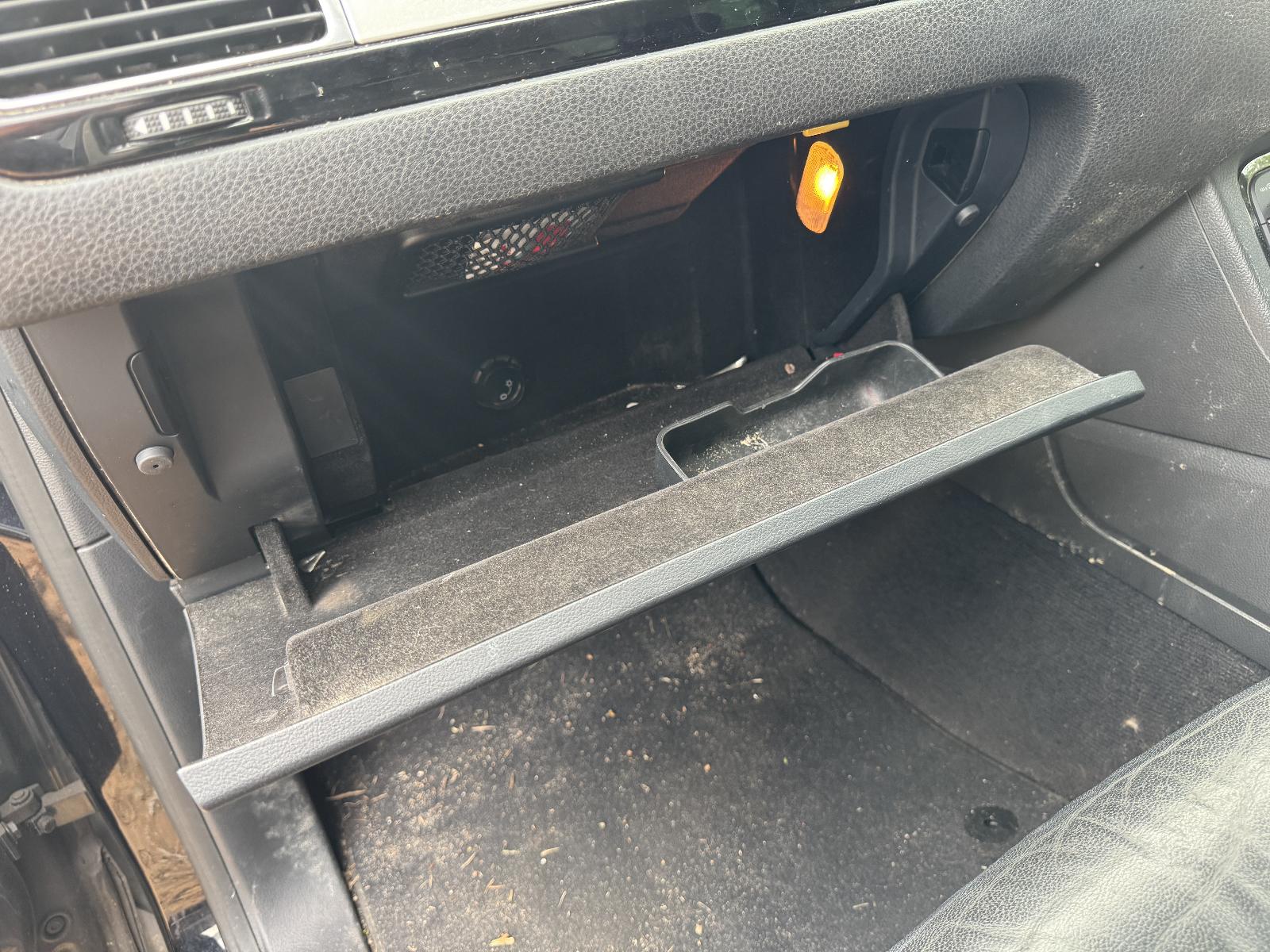 View VOLKSWAGEN TOUAREG 2016 4 Door Station Wagon Breaking