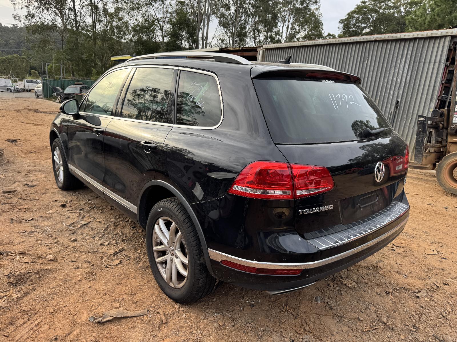 View VOLKSWAGEN TOUAREG 2016 4 Door Station Wagon Breaking