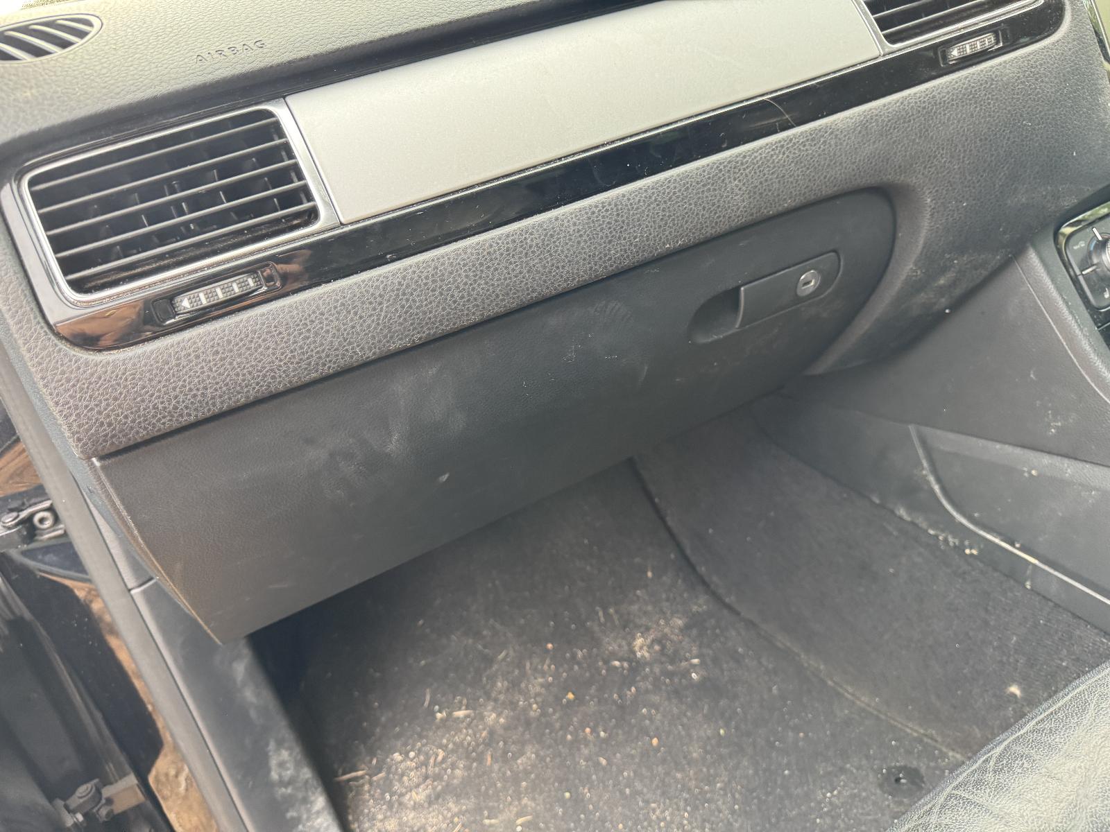 View VOLKSWAGEN TOUAREG 2016 4 Door Station Wagon Breaking