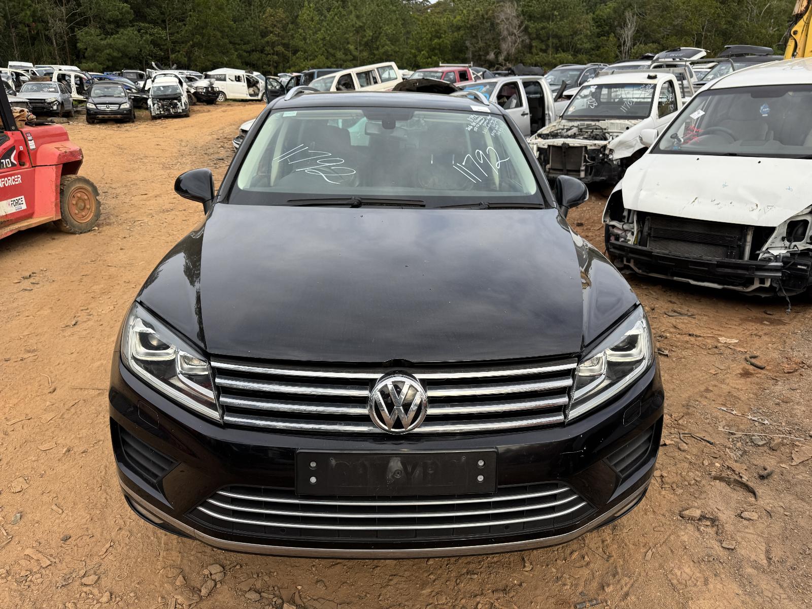 View VOLKSWAGEN TOUAREG 2016 4 Door Station Wagon Breaking