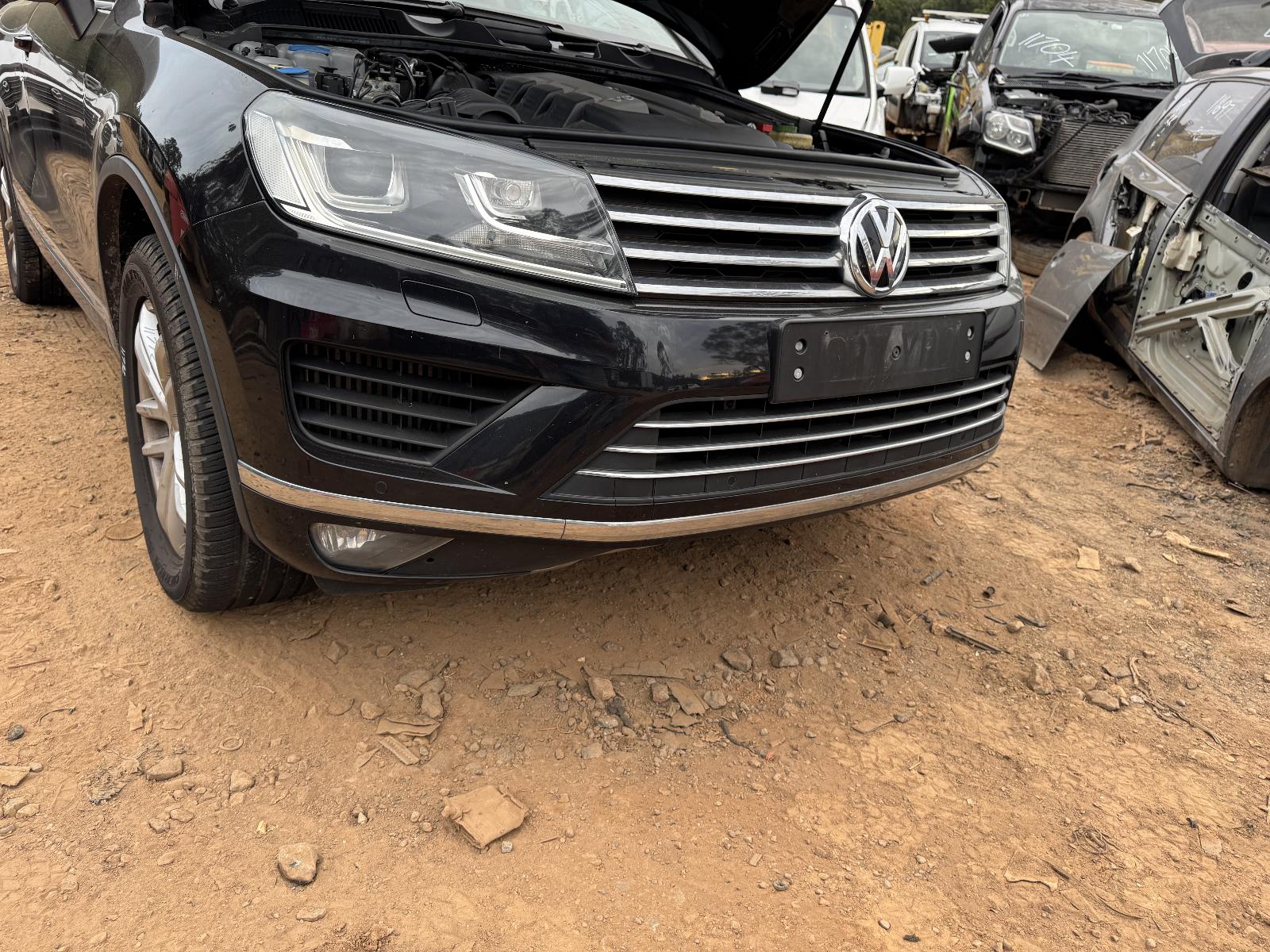 View VOLKSWAGEN TOUAREG 2016 4 Door Station Wagon Breaking
