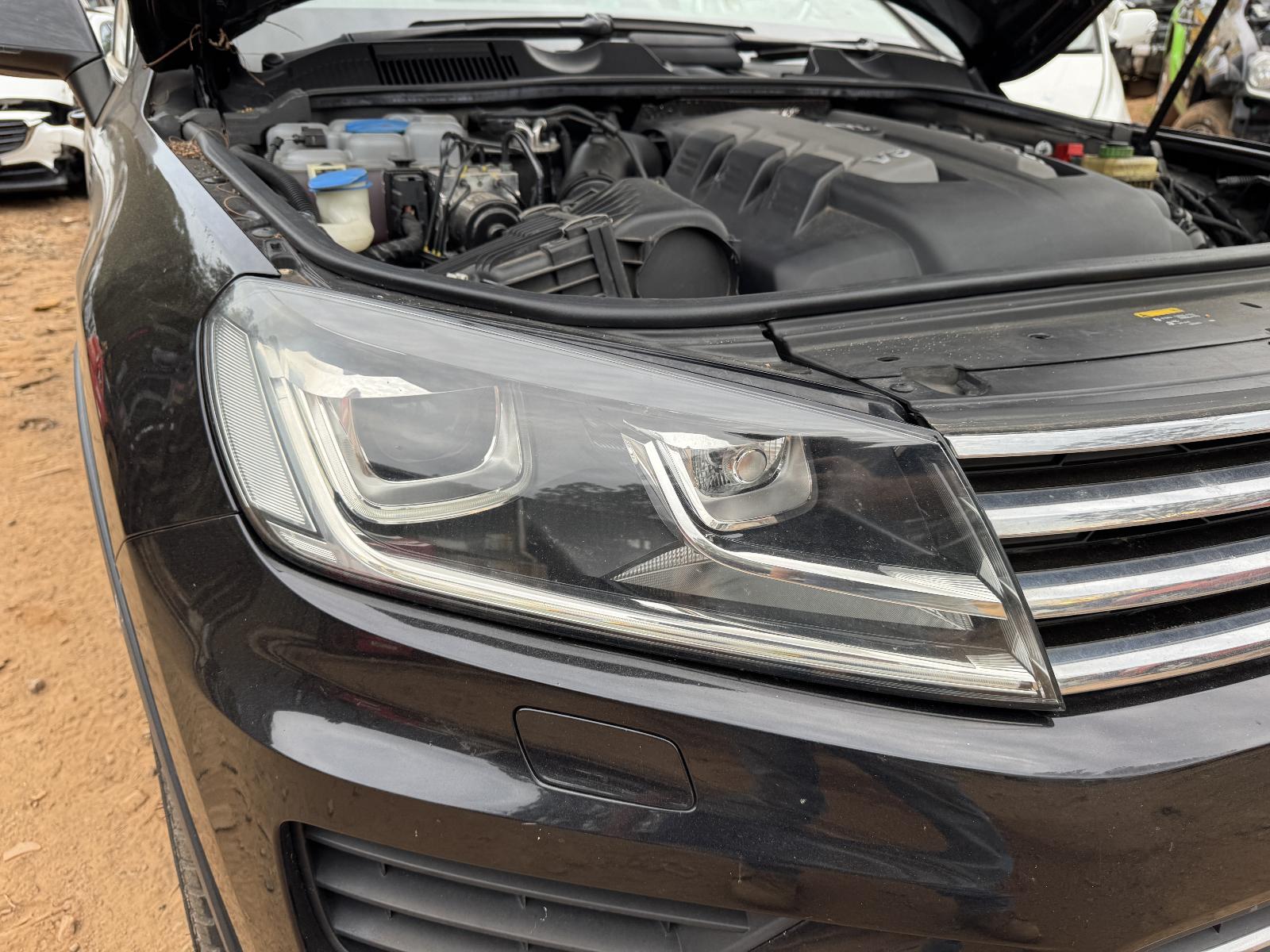 View VOLKSWAGEN TOUAREG 2016 4 Door Station Wagon Breaking
