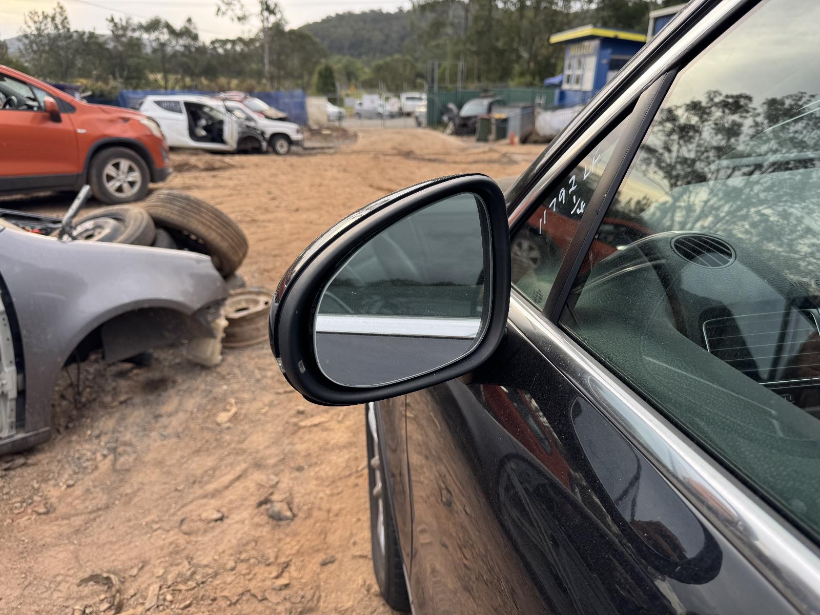 View VOLKSWAGEN TOUAREG 2016 4 Door Station Wagon Breaking