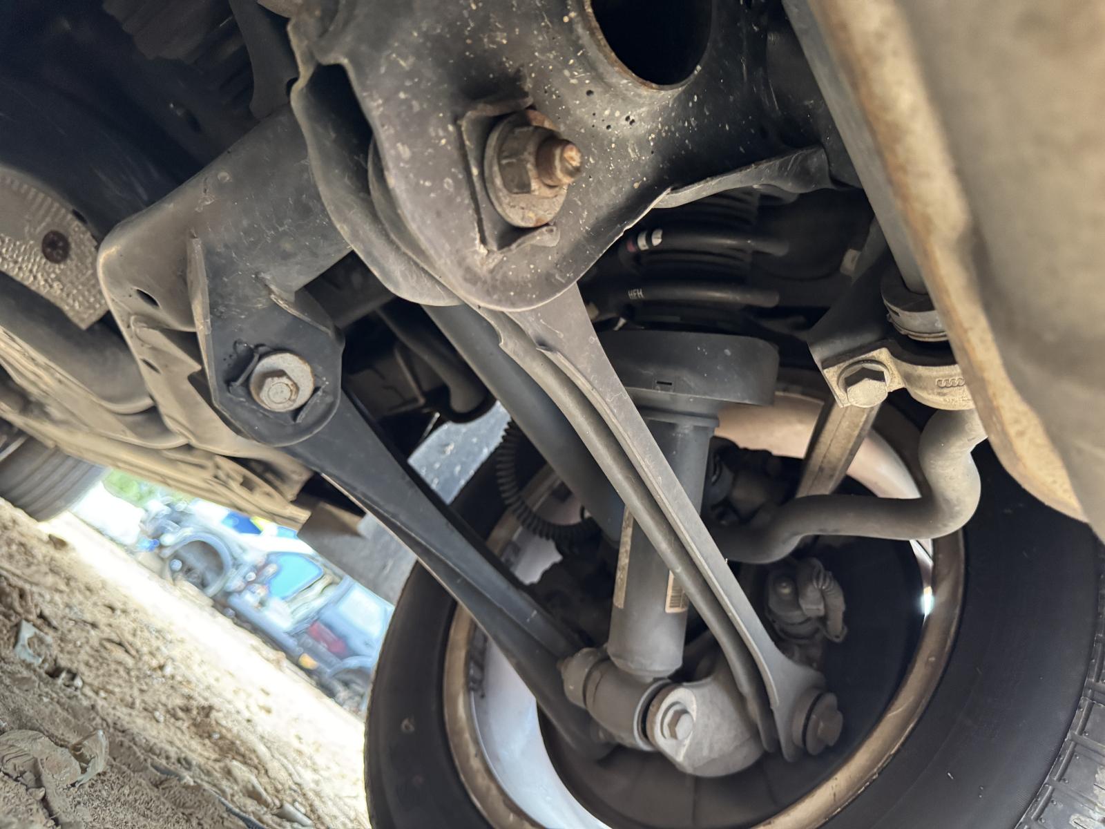 View VOLKSWAGEN TOUAREG 2016 4 Door Station Wagon Breaking
