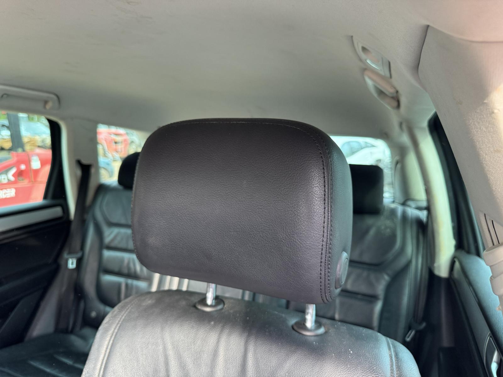 View VOLKSWAGEN TOUAREG 2016 4 Door Station Wagon Breaking