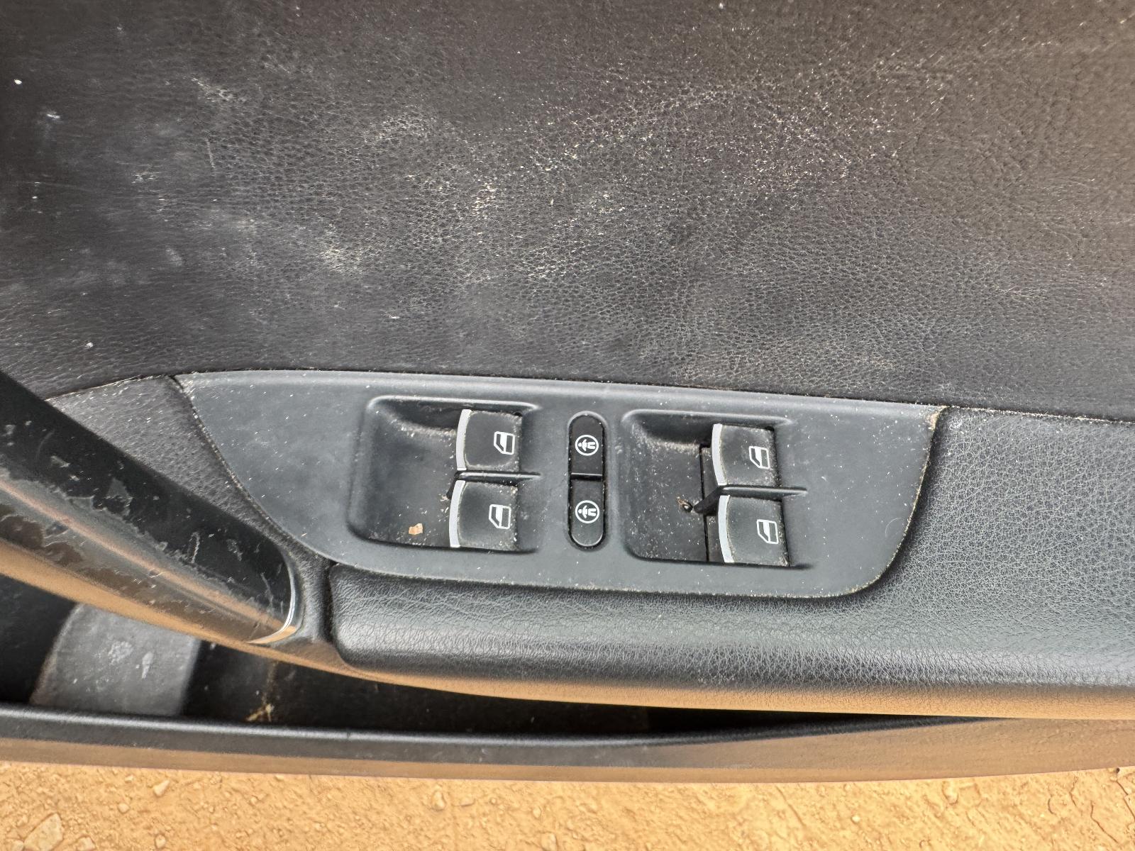View VOLKSWAGEN TOUAREG 2016 4 Door Station Wagon Breaking