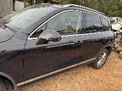 View VOLKSWAGEN TOUAREG 2016 4 Door Station Wagon Breaking