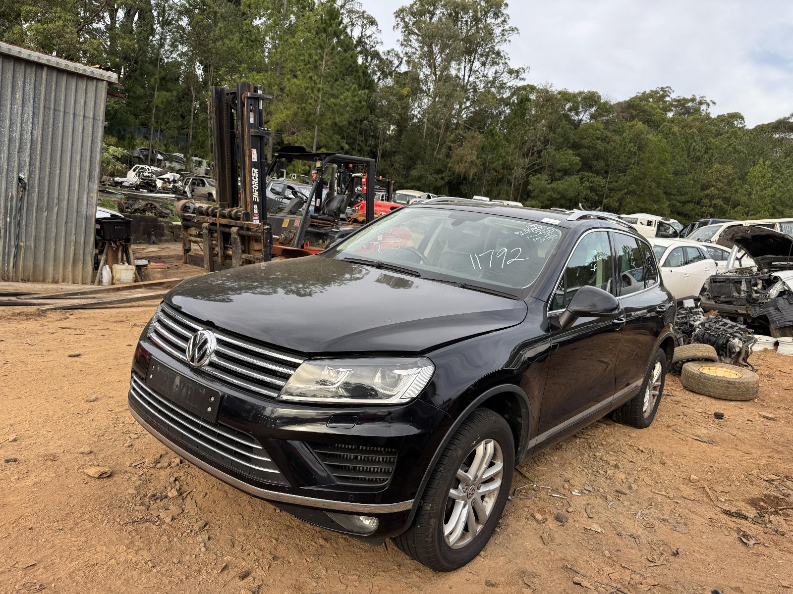 View VOLKSWAGEN TOUAREG 2016 4 Door Station Wagon Breaking