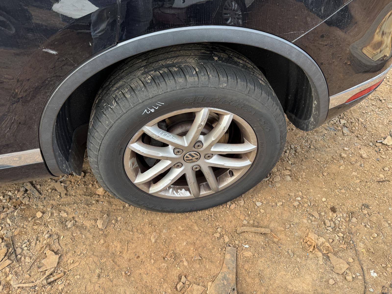 View VOLKSWAGEN TOUAREG 2016 4 Door Station Wagon Breaking
