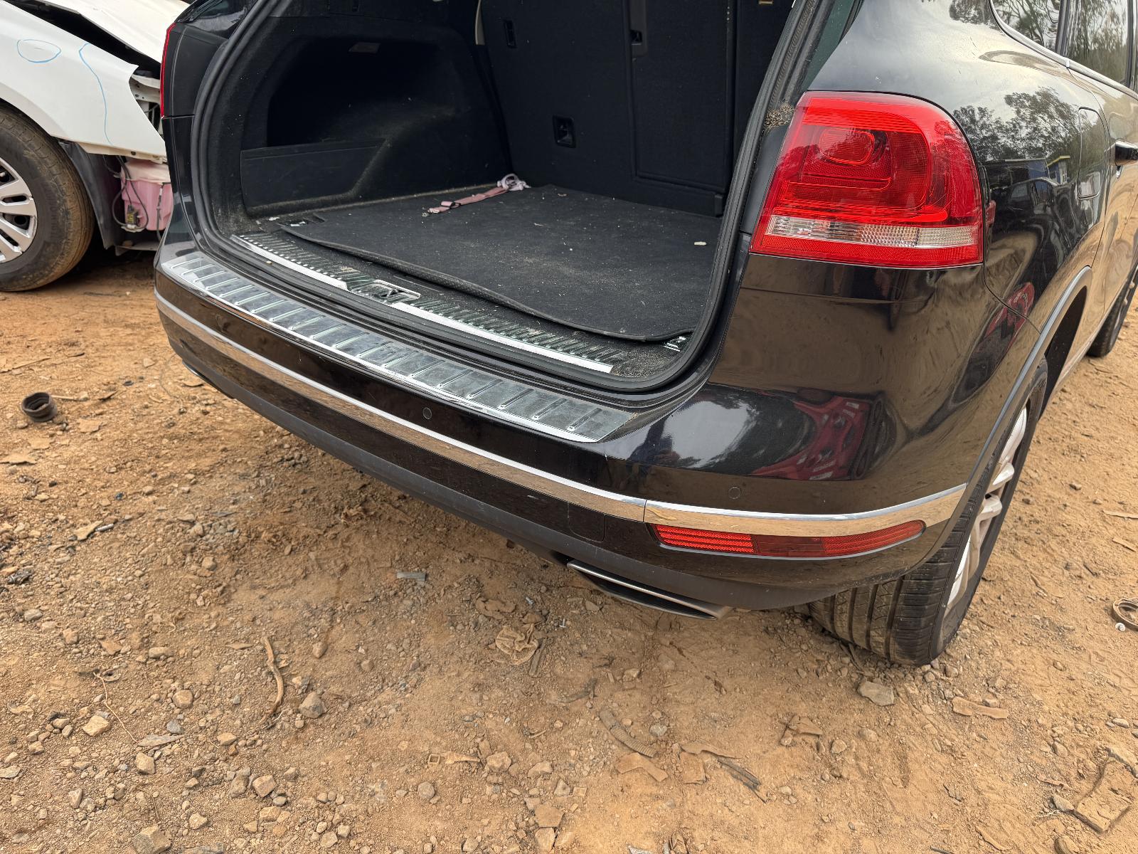 View VOLKSWAGEN TOUAREG 2016 4 Door Station Wagon Breaking