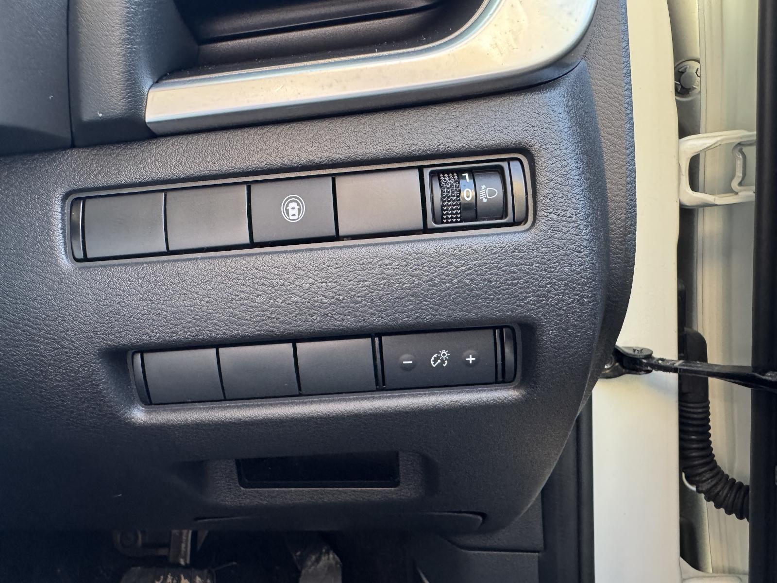 View NISSAN XTRAIL 2024 5 Door Station Wagon Breaking