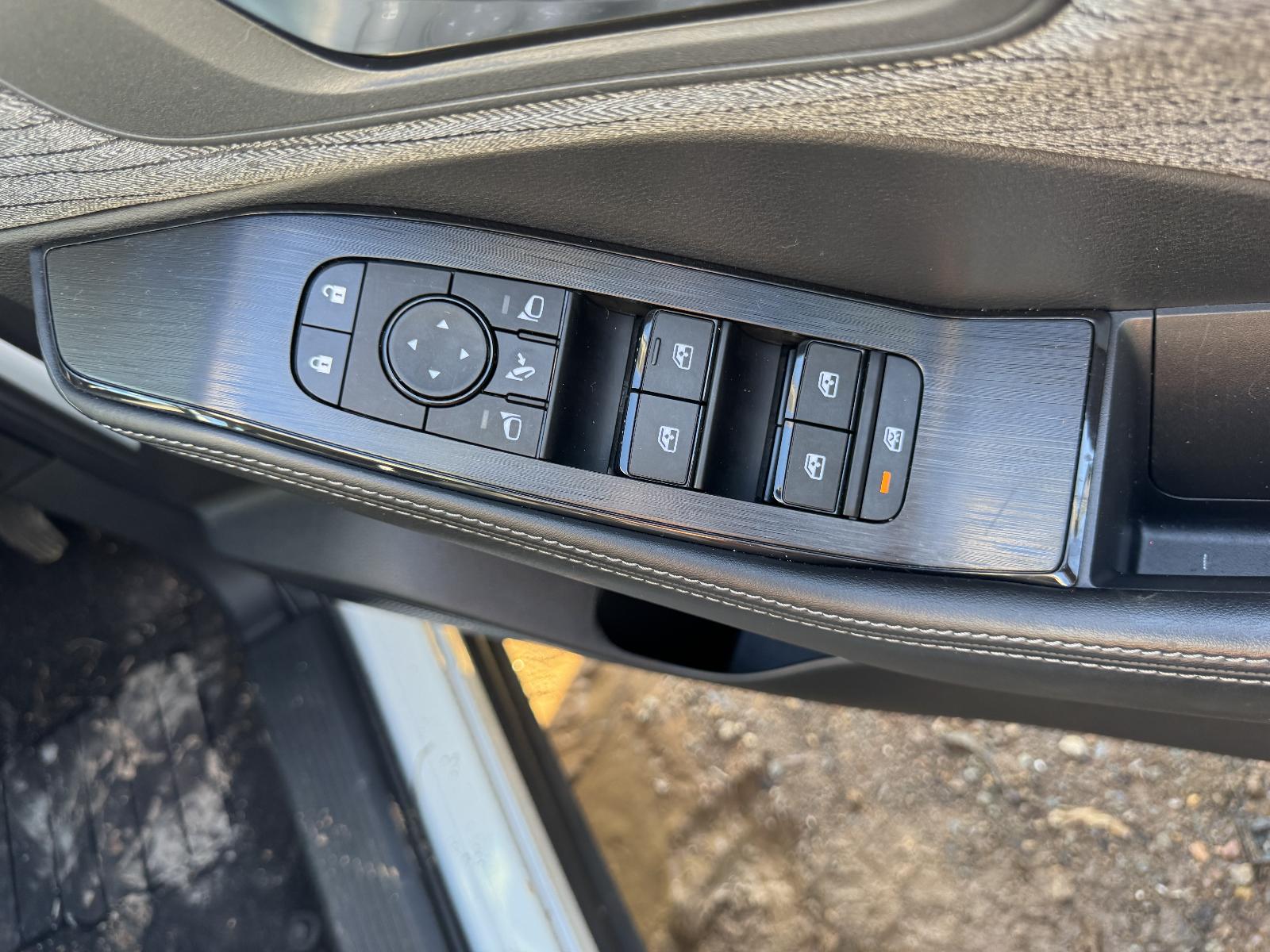 View NISSAN XTRAIL 2024 5 Door Station Wagon Breaking