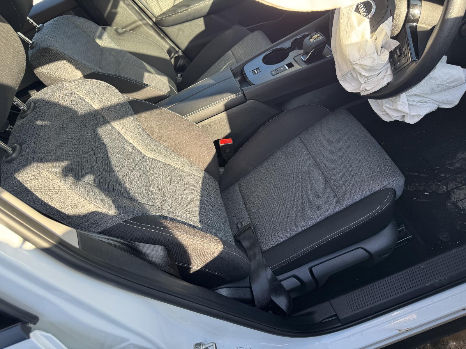 View NISSAN XTRAIL 2024 5 Door Station Wagon Breaking