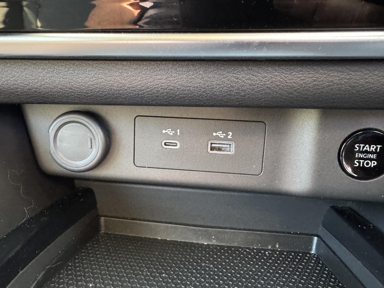 View NISSAN XTRAIL 2024 5 Door Station Wagon Breaking
