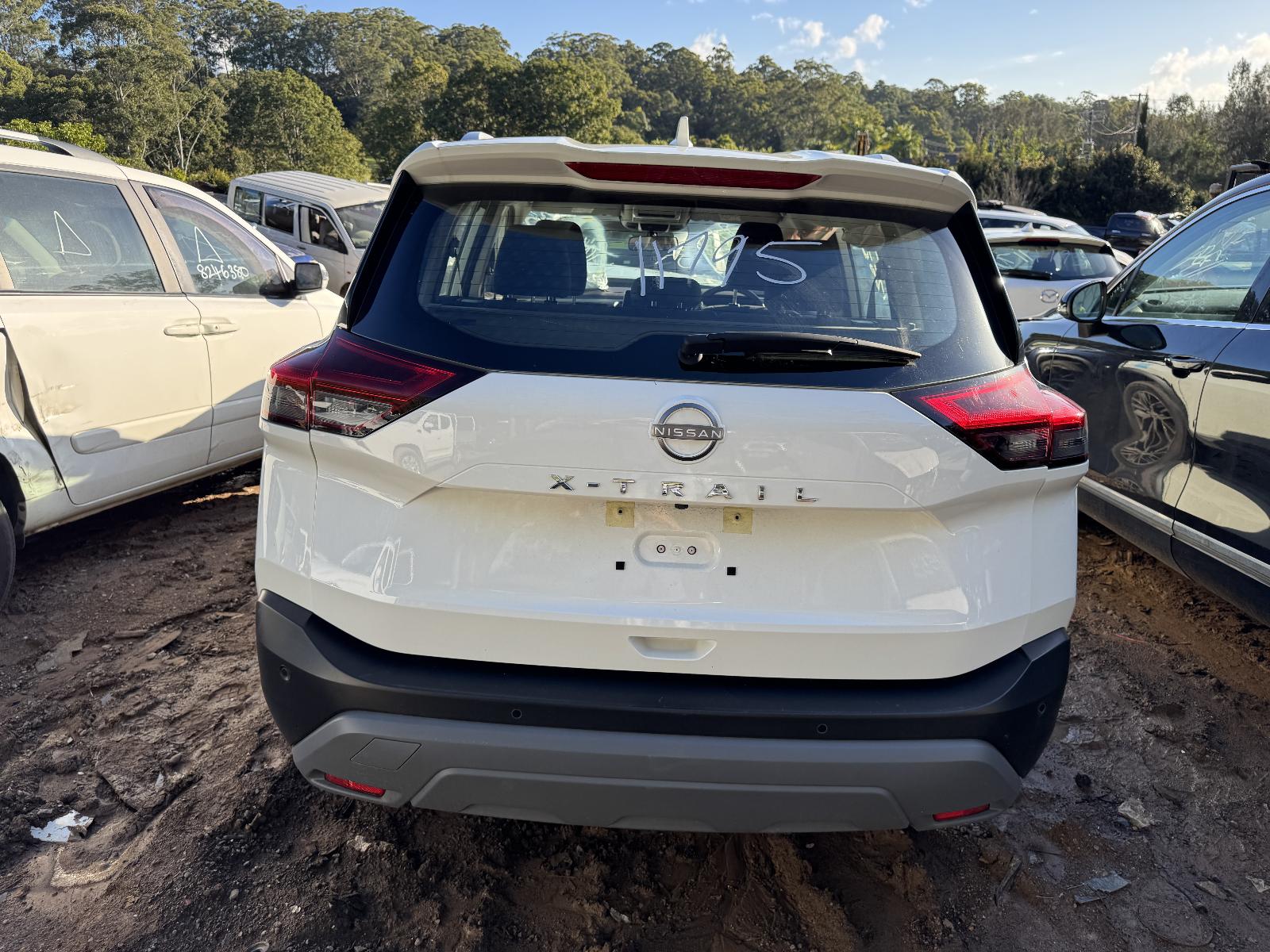 View NISSAN XTRAIL 2024 5 Door Station Wagon Breaking