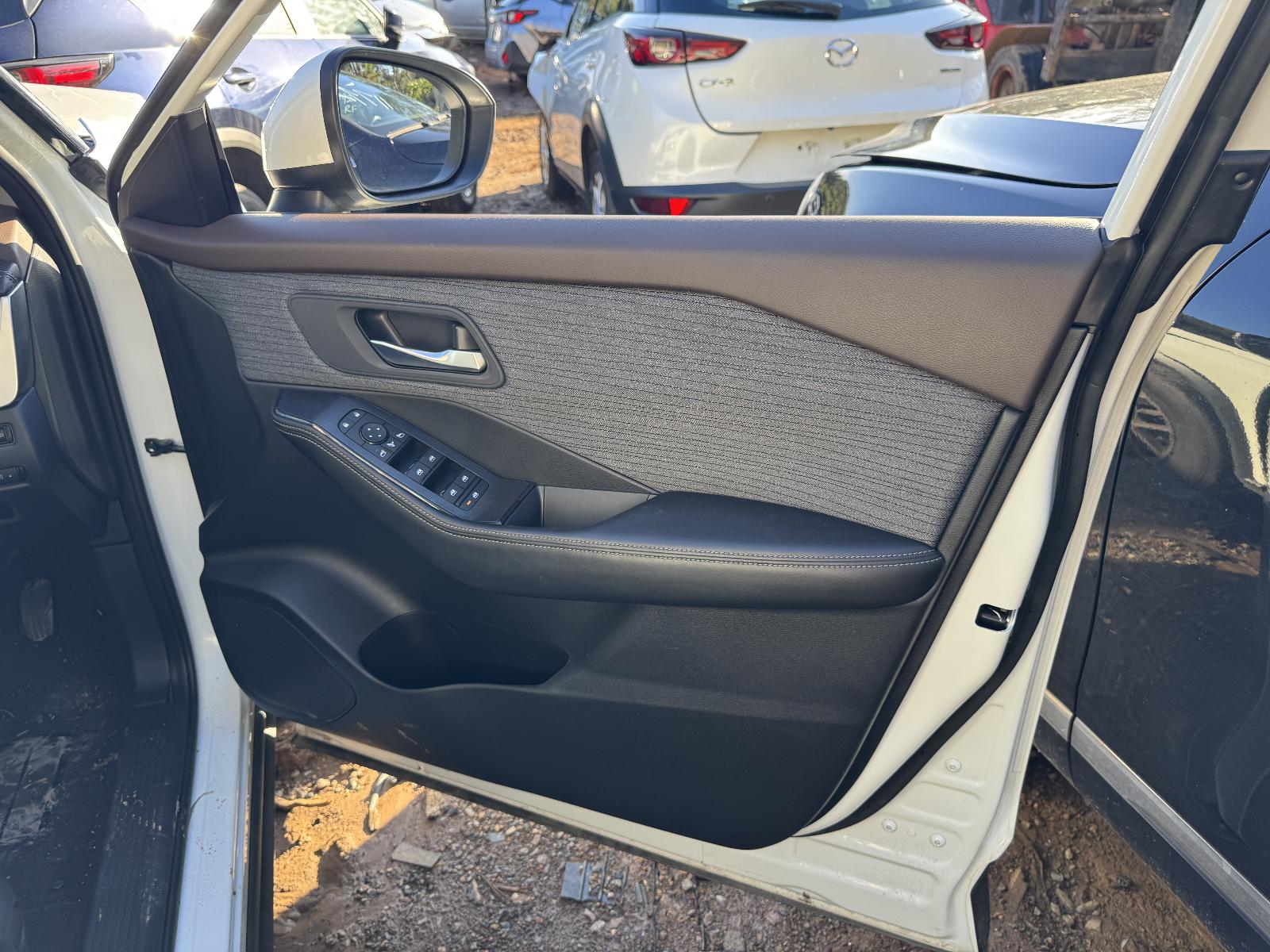 View NISSAN XTRAIL 2024 5 Door Station Wagon Breaking
