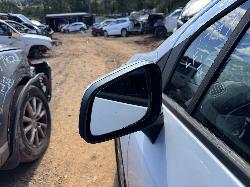 View HOLDEN TRAX 2017 4 Door Station Wagon Breaking