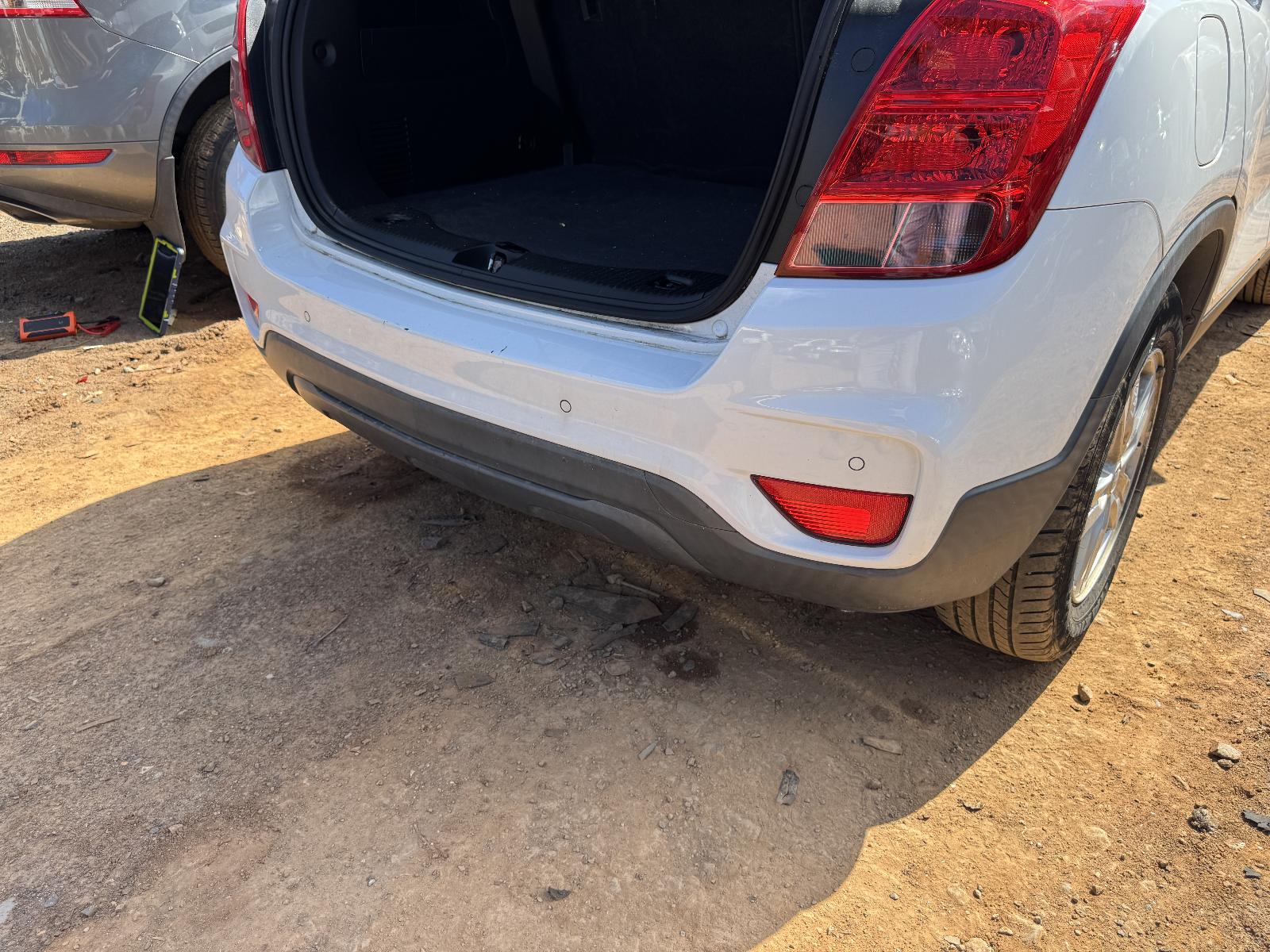 View HOLDEN TRAX 2017 4 Door Station Wagon Breaking