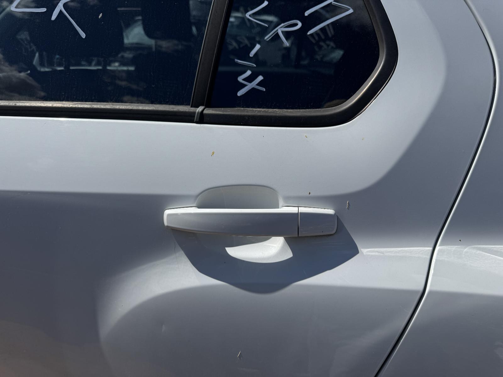 View HOLDEN TRAX 2017 4 Door Station Wagon Breaking