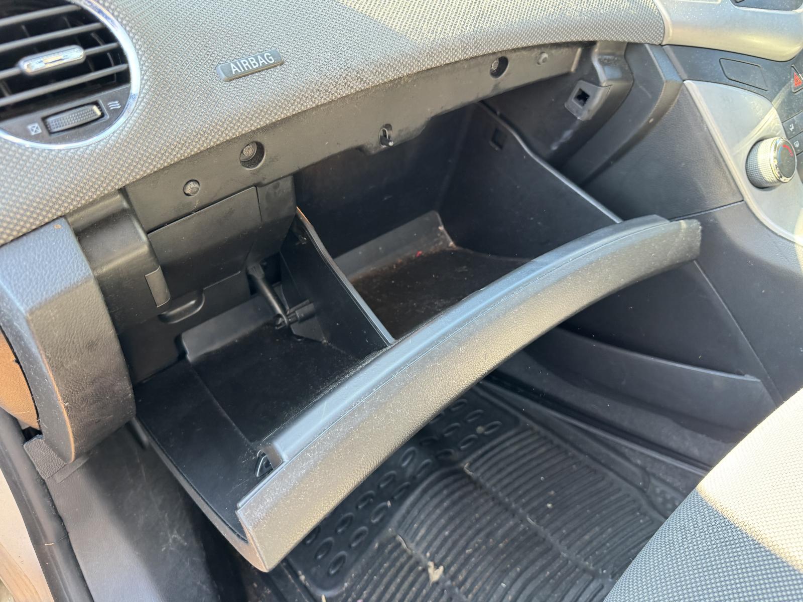 View HOLDEN CRUZE 2010 4 Door Sedan Breaking