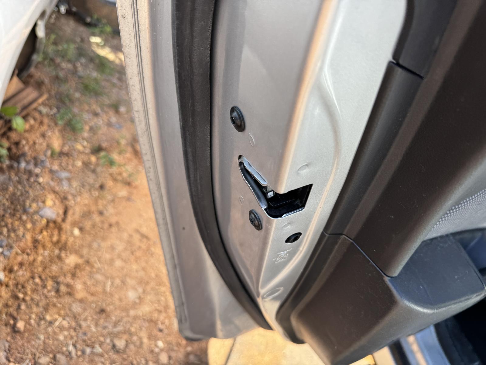 View HOLDEN CRUZE 2010 4 Door Sedan Breaking