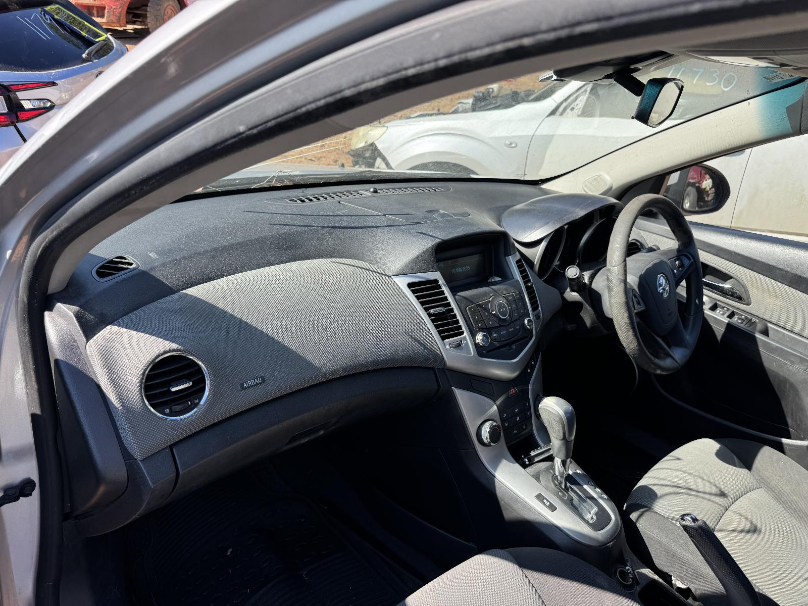 View HOLDEN CRUZE 2010 4 Door Sedan Breaking