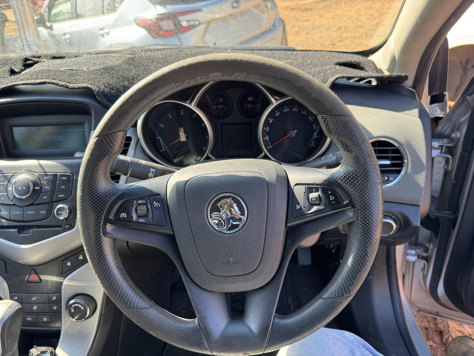 View HOLDEN CRUZE 2010 4 Door Sedan Breaking