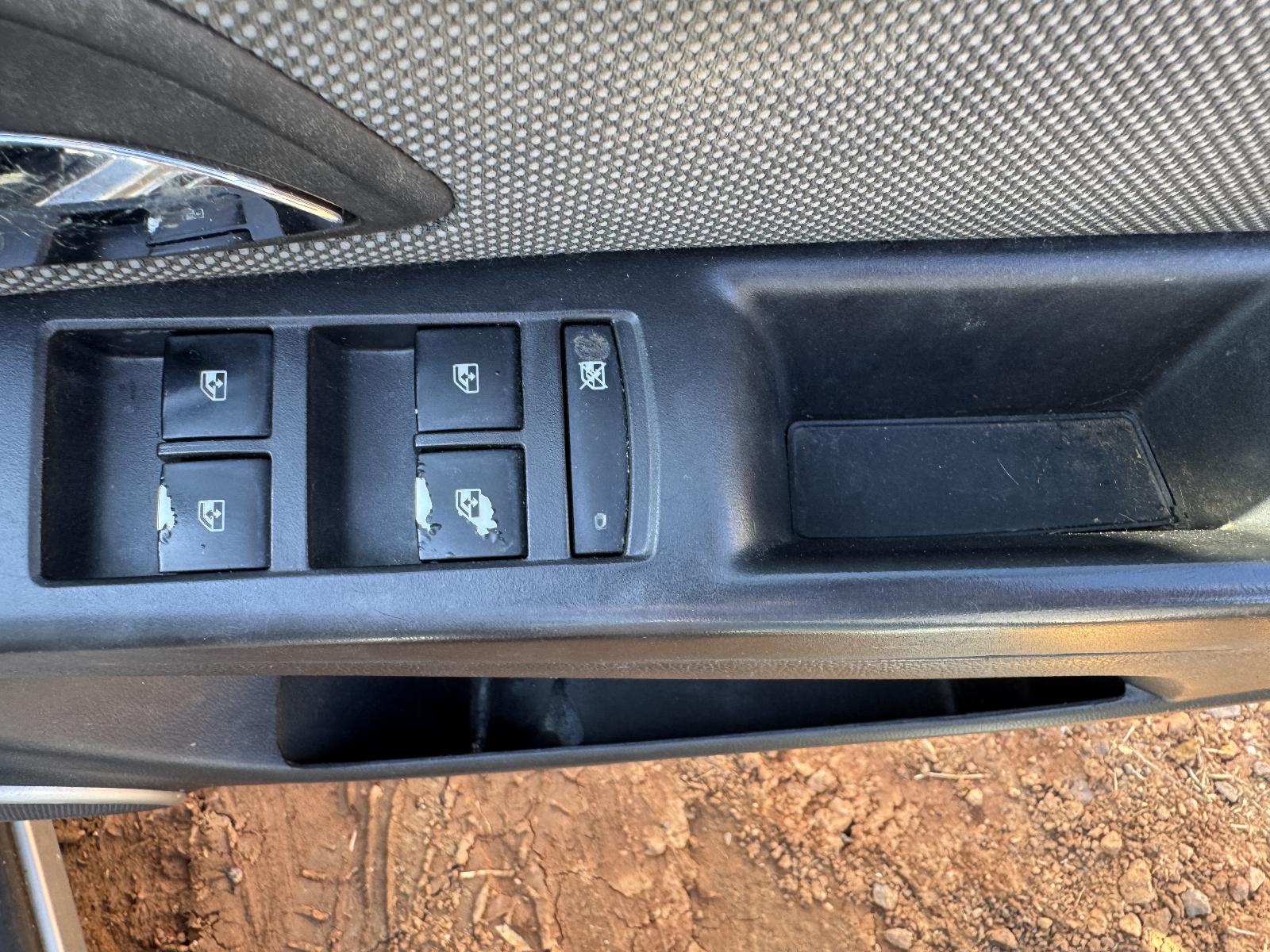 View HOLDEN CRUZE 2010 4 Door Sedan Breaking