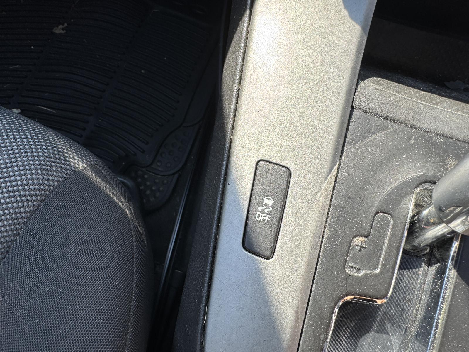 View HOLDEN CRUZE 2010 4 Door Sedan Breaking