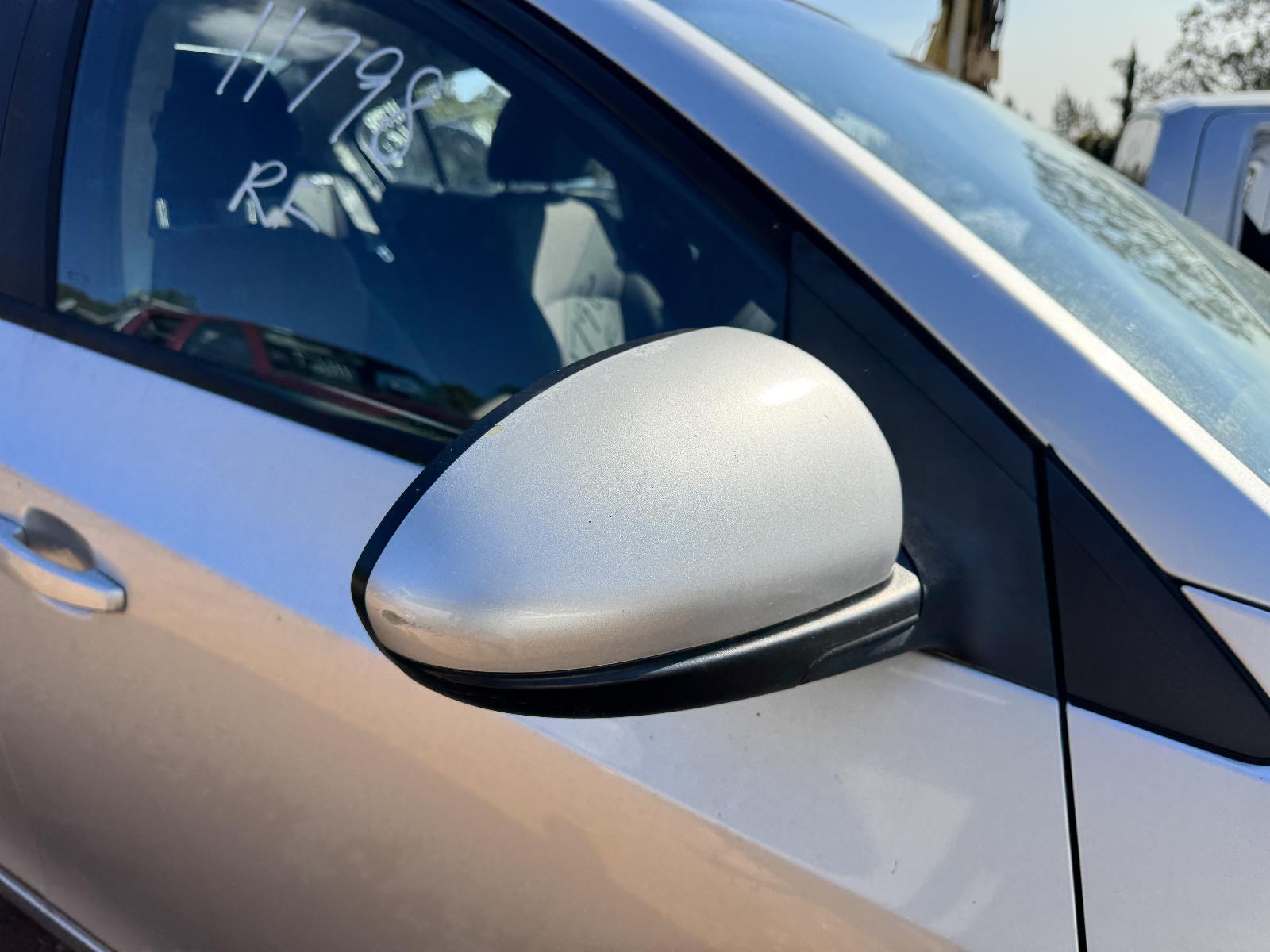 View HOLDEN CRUZE 2010 4 Door Sedan Breaking