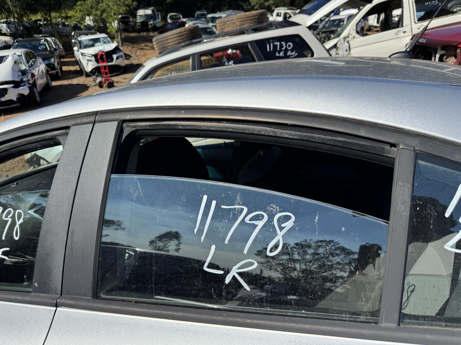 View HOLDEN CRUZE 2010 4 Door Sedan Breaking