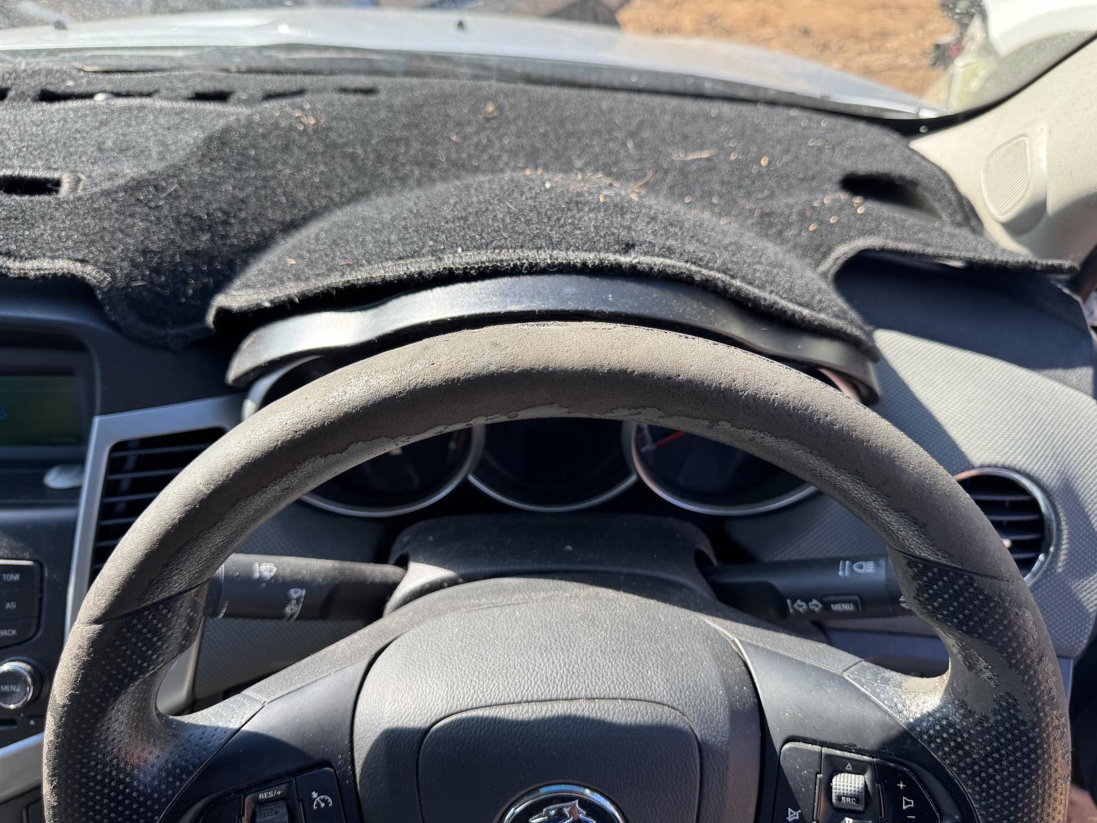 View HOLDEN CRUZE 2010 4 Door Sedan Breaking