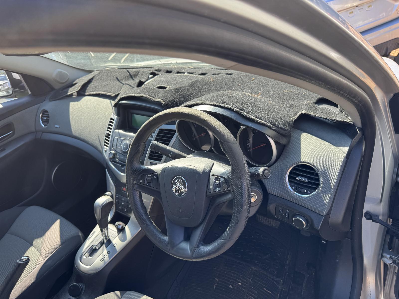 View HOLDEN CRUZE 2010 4 Door Sedan Breaking