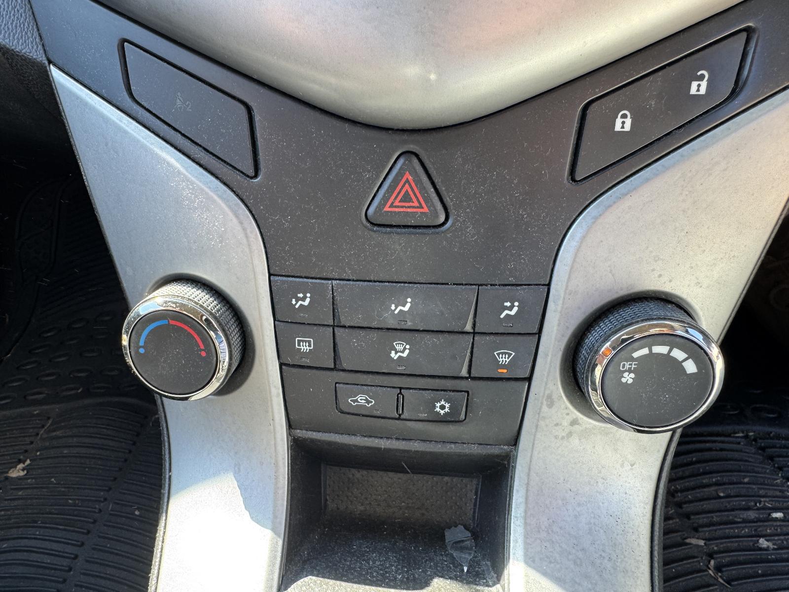 View HOLDEN CRUZE 2010 4 Door Sedan Breaking