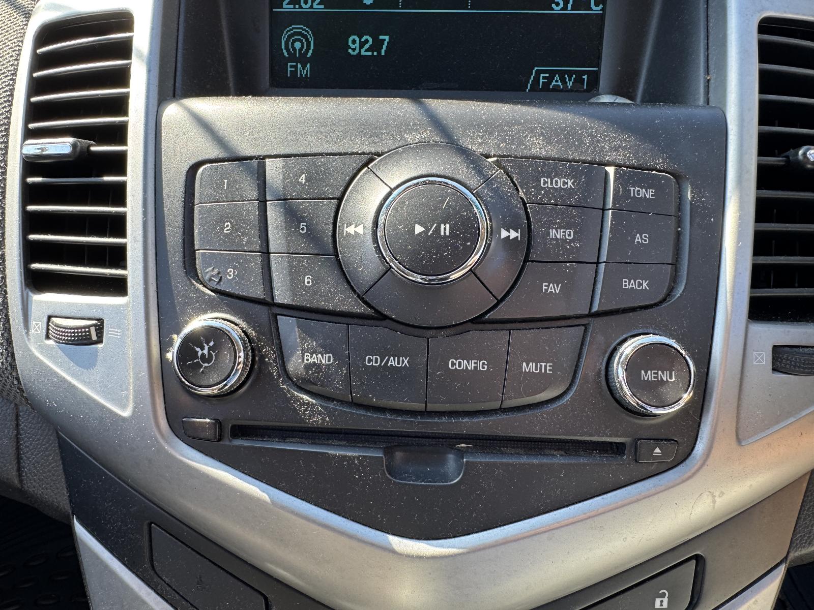 View HOLDEN CRUZE 2010 4 Door Sedan Breaking