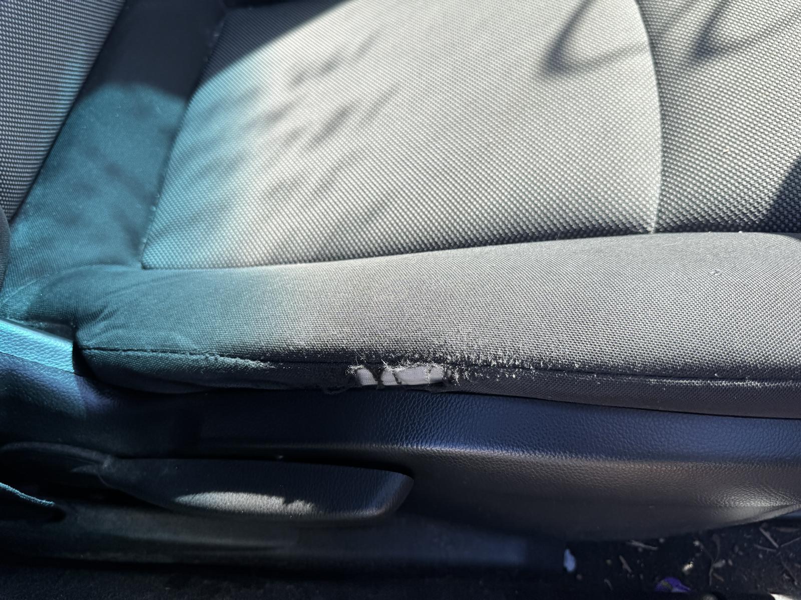 View HOLDEN CRUZE 2010 4 Door Sedan Breaking