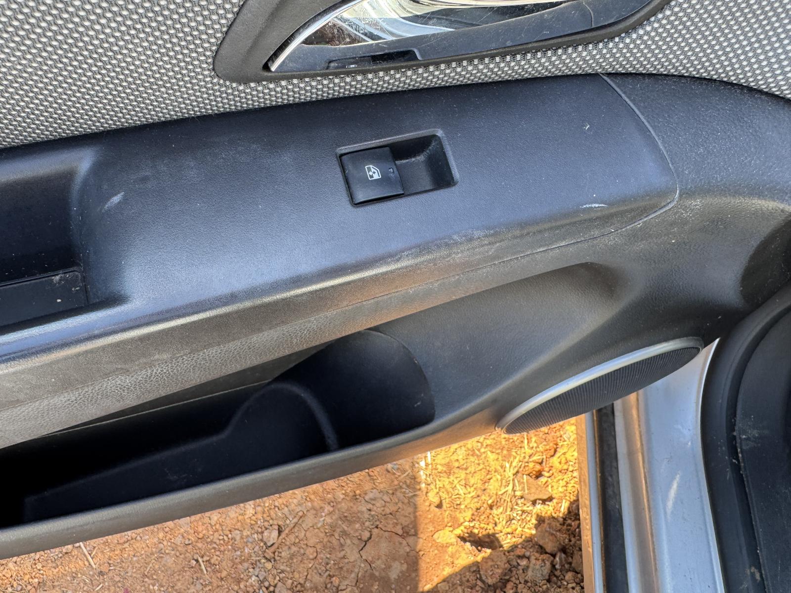 View HOLDEN CRUZE 2010 4 Door Sedan Breaking