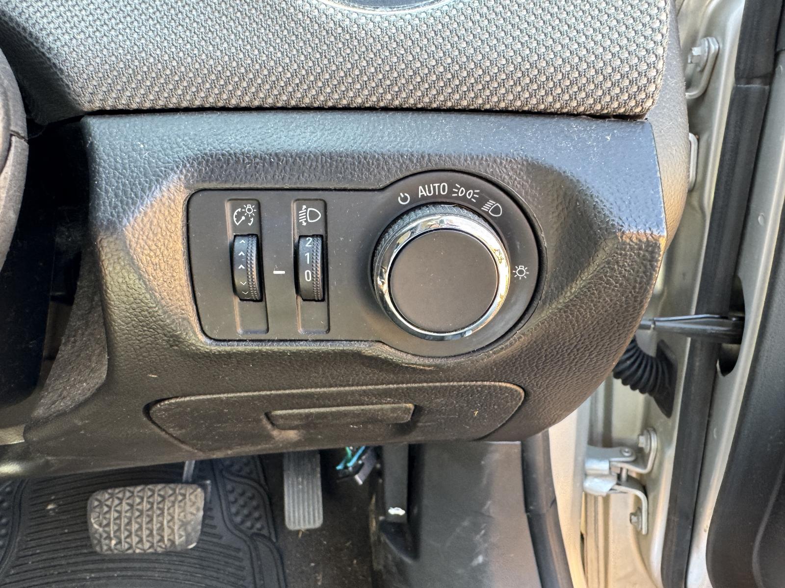 View HOLDEN CRUZE 2010 4 Door Sedan Breaking