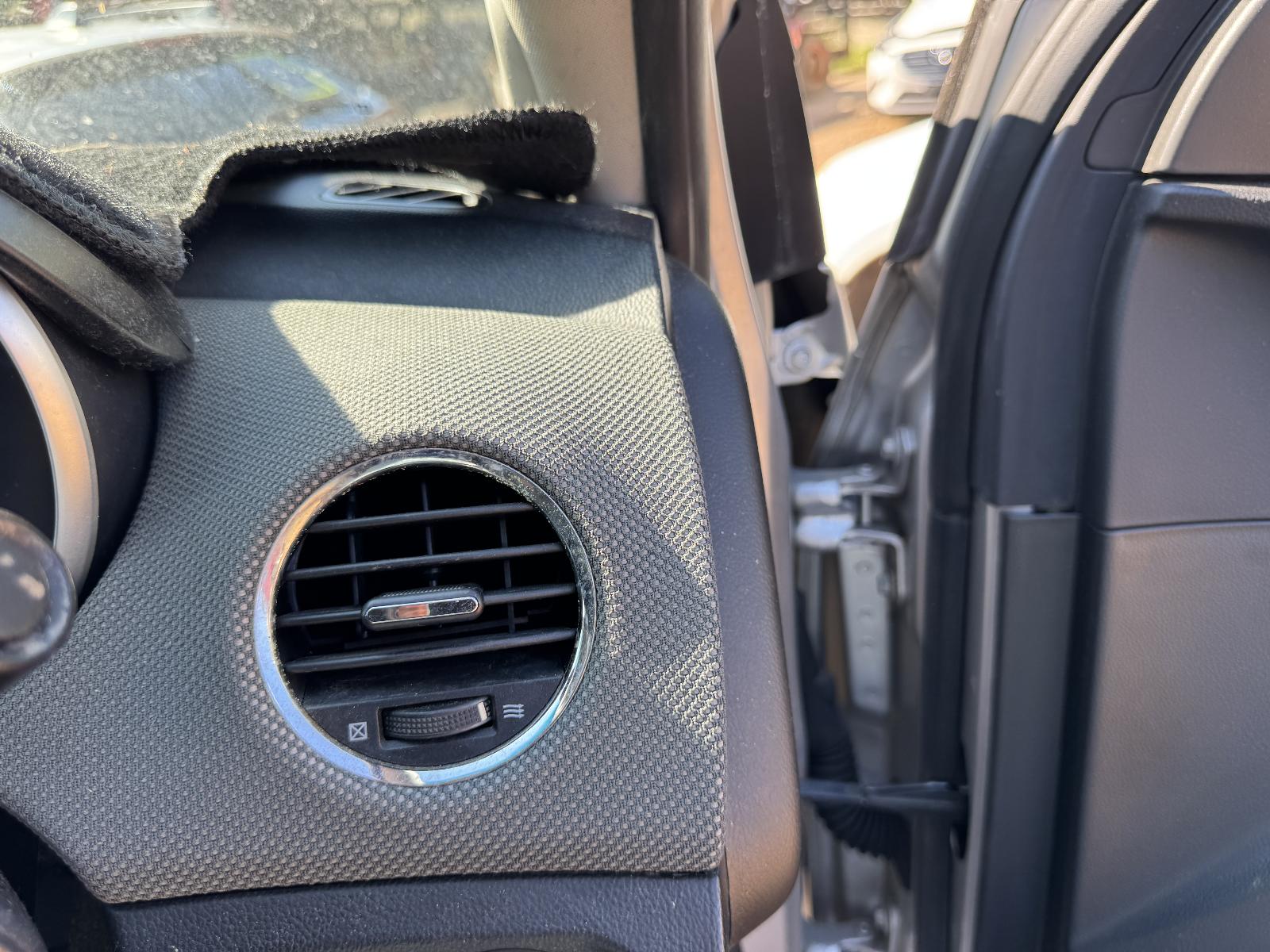 View HOLDEN CRUZE 2010 4 Door Sedan Breaking