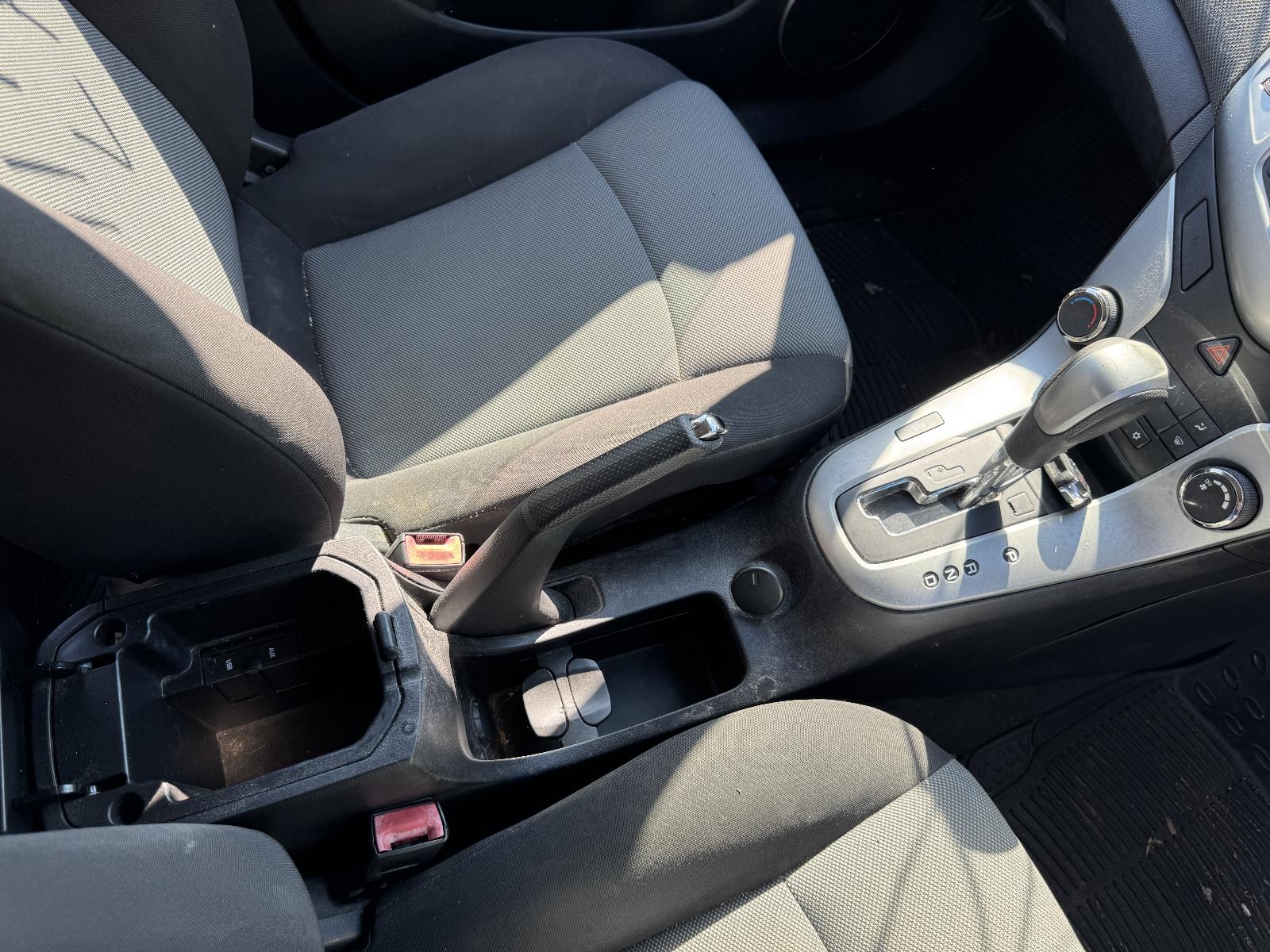View HOLDEN CRUZE 2010 4 Door Sedan Breaking