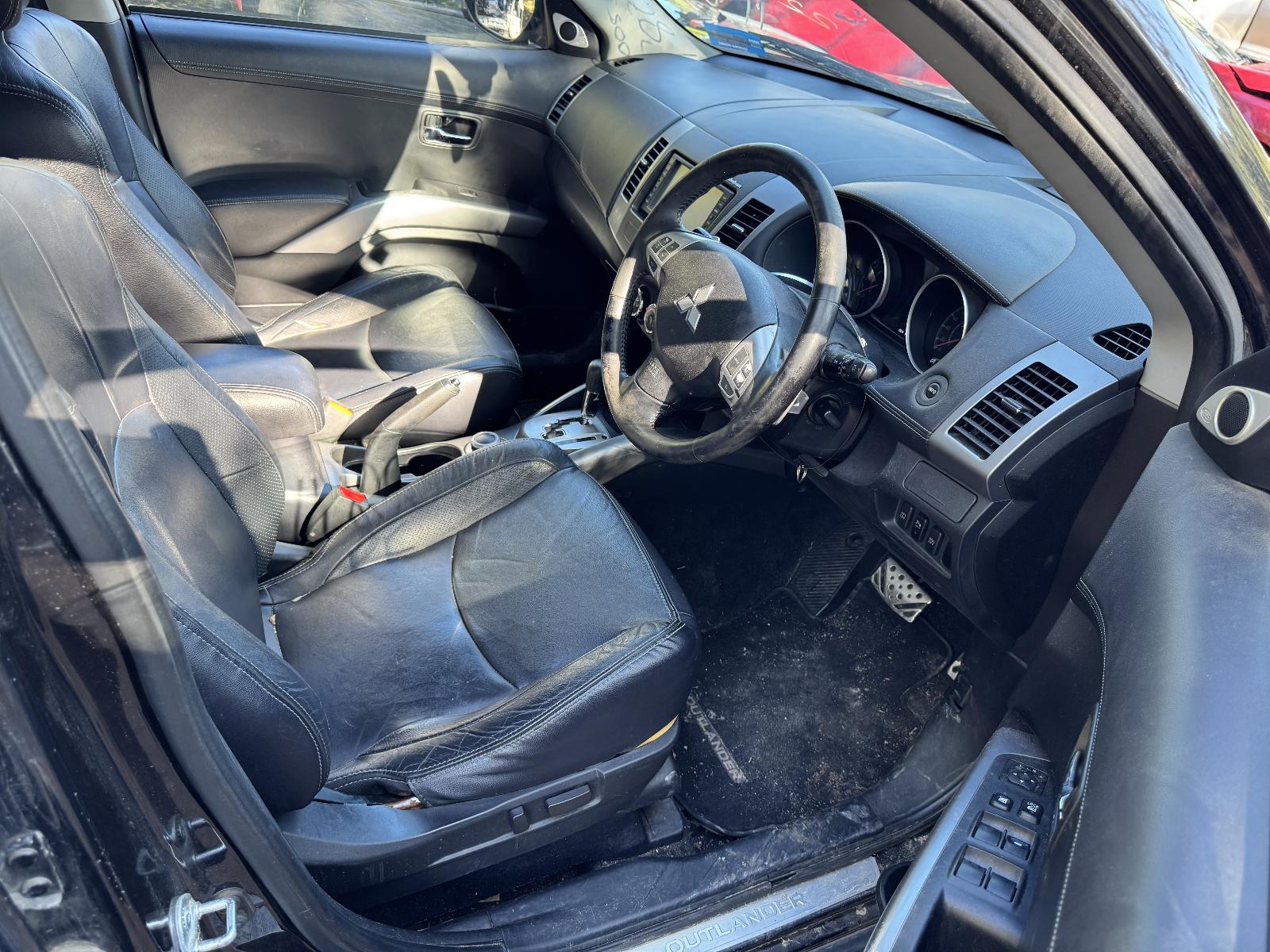 View Auto part Engine MITSUBISHI OUTLANDER 2010