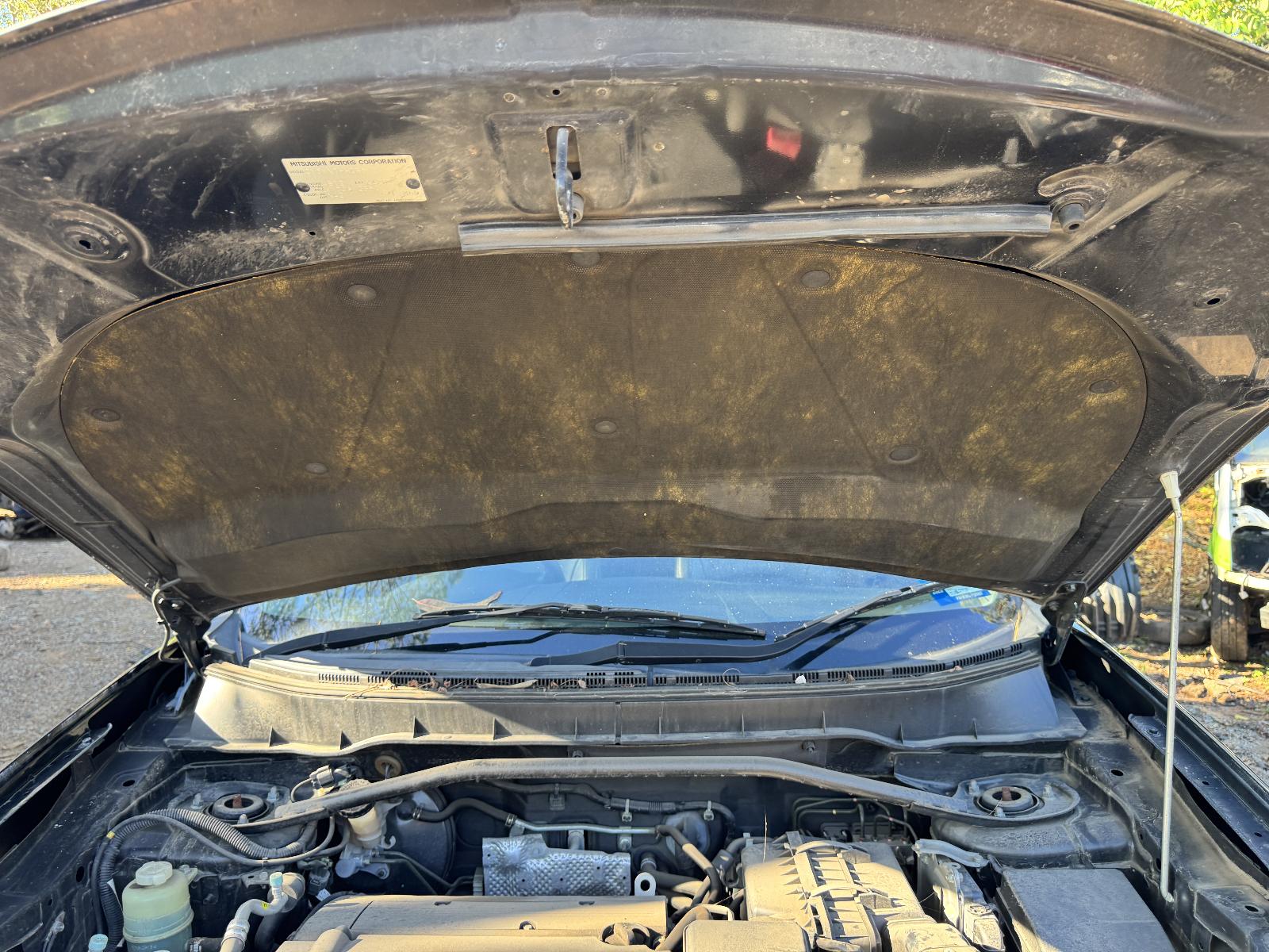 View Auto part Engine MITSUBISHI OUTLANDER 2010