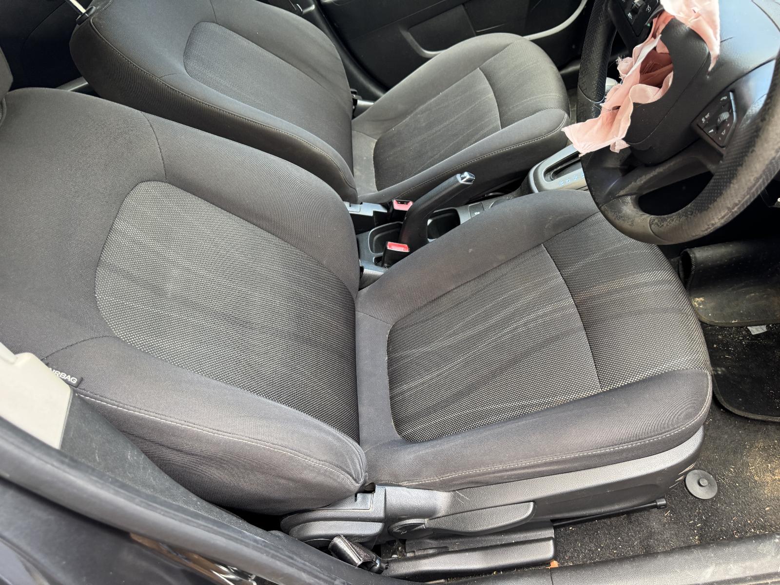View HOLDEN BARINA 2016 5 Door Hatchback Breaking