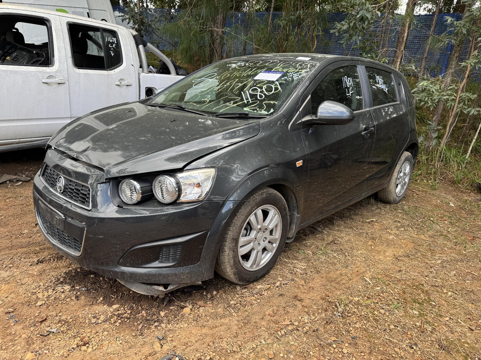 Image for a HOLDEN BARINA 2016 5 Door Hatchback Breaking