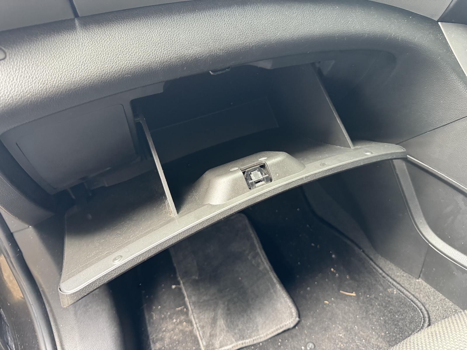 View HOLDEN BARINA 2016 5 Door Hatchback Breaking