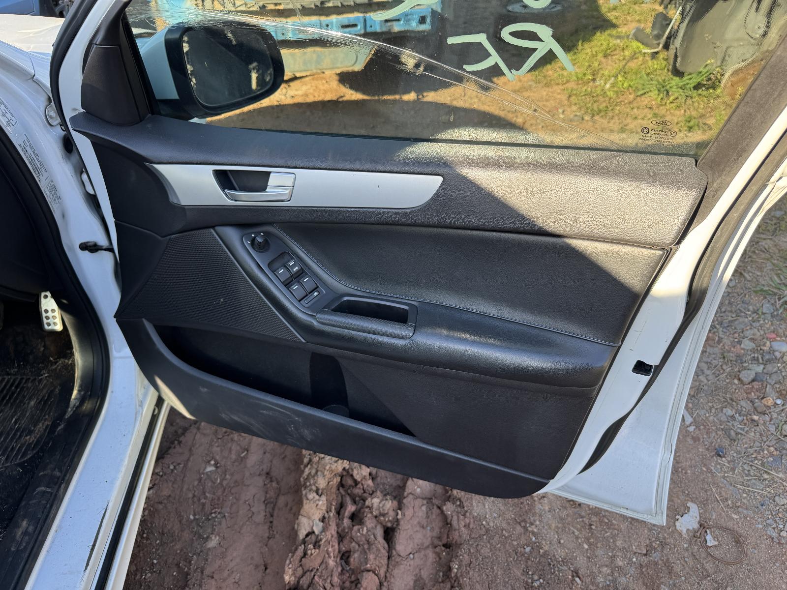 View Auto part Engine FORD FALCON 2011
