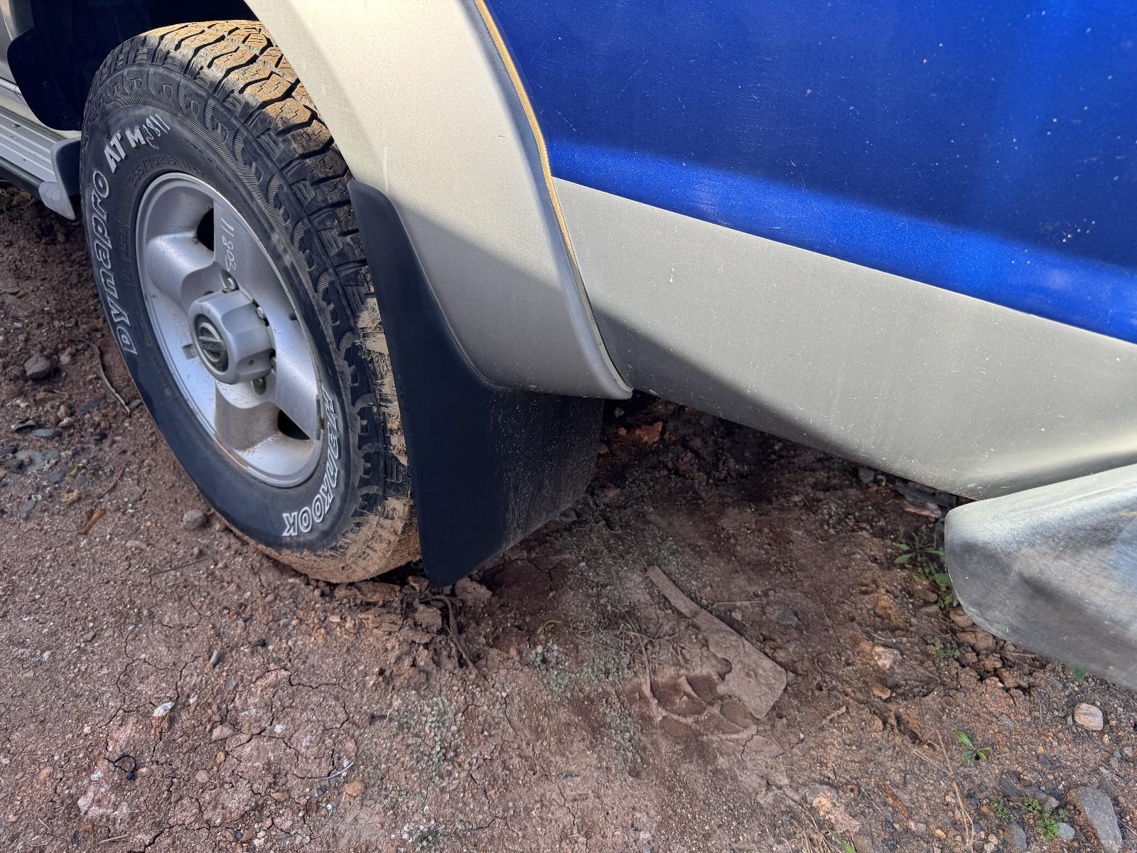 View NISSAN NAVARA 2004 4 Door Utility Breaking